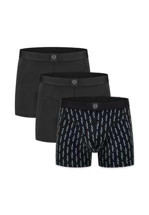 Tri čierne pánske boxerky, dva jednofarebné čierne a jeden s modrým vzorom nožov, všetky s čiernym pásom s malým bielym logom.