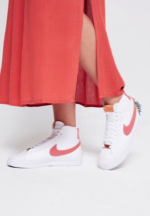 High-top trainers - white