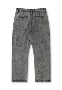 Grå denimjeans med en falmet, teksturert finish. Har rette ben, to baklommer og kontrastsøm langs midjen.