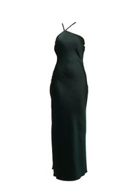 Rochie maxi din satin verde închis cu decolteu halter și bretele subțiri, siluetă ajustată și textură netedă, având o margine inferioară dreaptă.