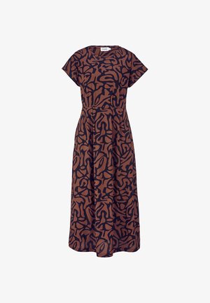 Maximekkoin ruskeasta kankaasta, jossa on abstrakti musta kuvio. Lyhyet hihat, pyöreä kaula-aukko ja kapea vyötärö, joka johtaa laskostettuun hameeseen.