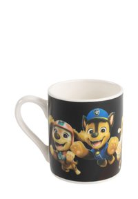 Mug in ceramica con esterno nero decorato con personaggi di cani in stile cartoon. Ha un interno bianco e un manico grande e curvo.