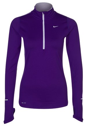 Fioletowy sportowy top z długim rękawem, z zamkiem na ćwiartkę z przodu, otworami na kciuki na rękawach oraz małym białym logo Nike na piersi.