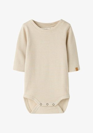 Body pour bébé à manches longues beige avec de fines rayures horizontales, col rond et trois boutons-pression à l'entrejambe pour la fermeture.