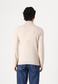 pure cashmere MEN TURTLE NECK SWEATER - Camisola - oatmeal