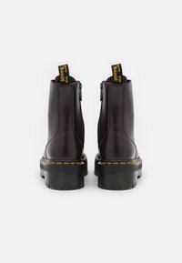Dr. Martens Kotníková obuv - dark red