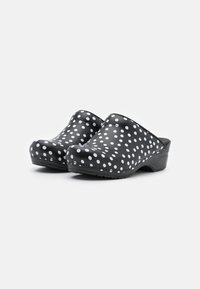 Sanita ORIGINAL FENJA OPEN - Zuecos - black
