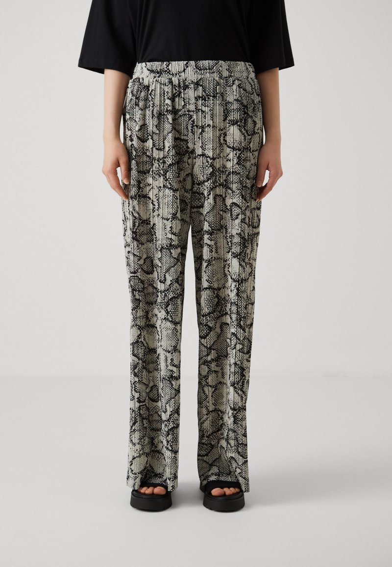 Vero Moda VMAURORA SNAKE WIDE  - Kelnės - black