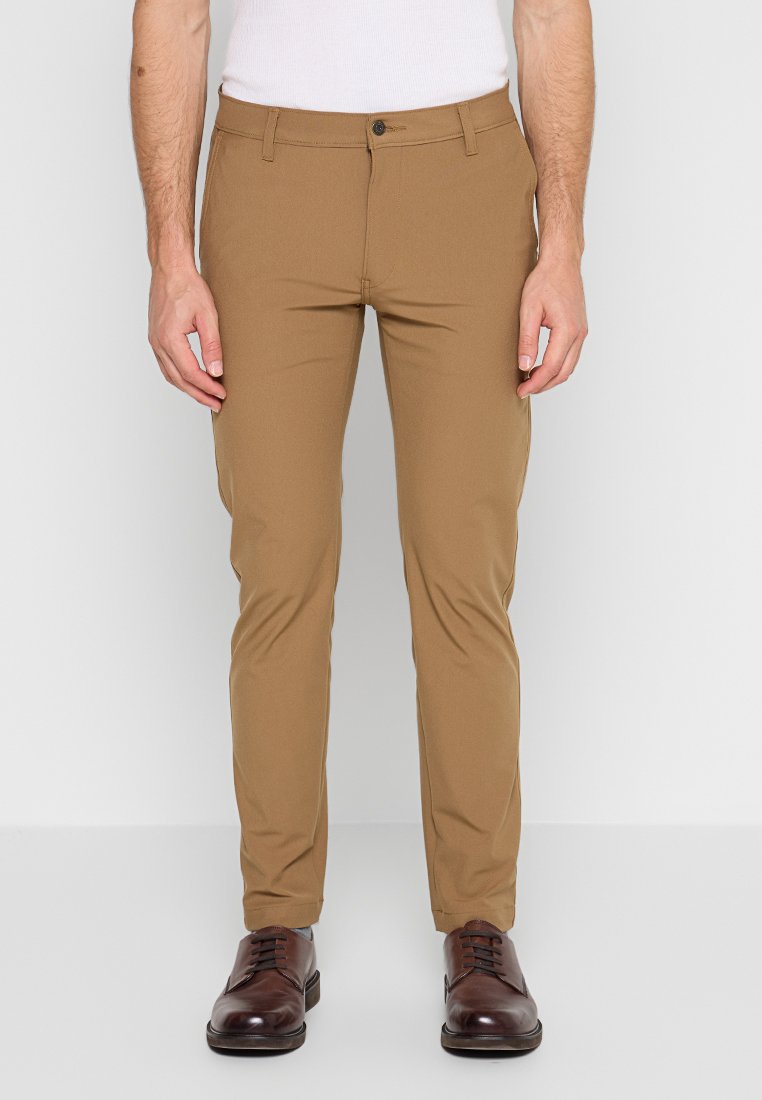 Levi’s® Chino bruin