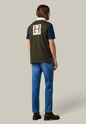 Hackett London, HACKETT LONDON POLO SHIRT HERITAGE H PC PATCH SS - Poloshirt - old navy