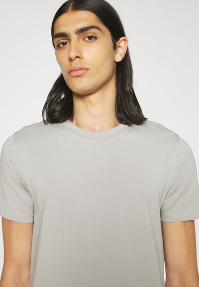 Filippa K TEE - Βασικό μπλουζάκι - feather grey