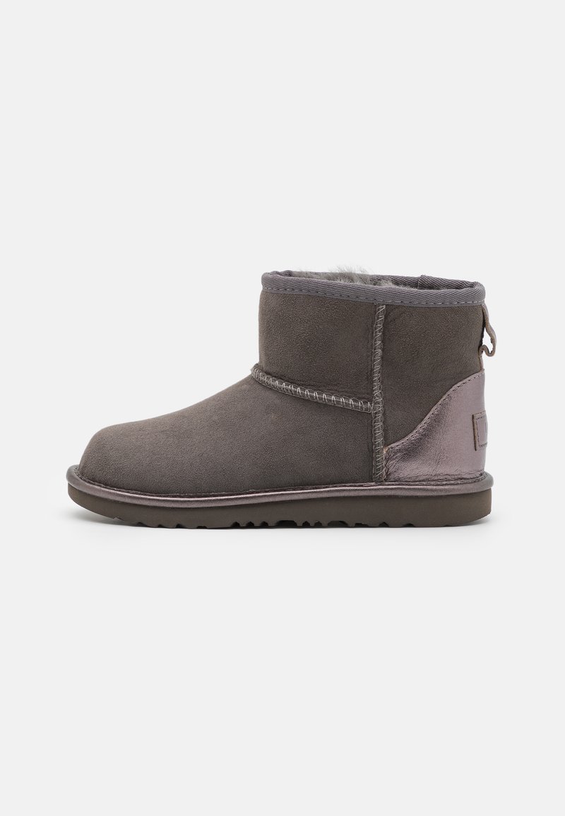 UGG CLASSIC MINI SHINE Classic ankle boots charcoal/grey Zalando.de