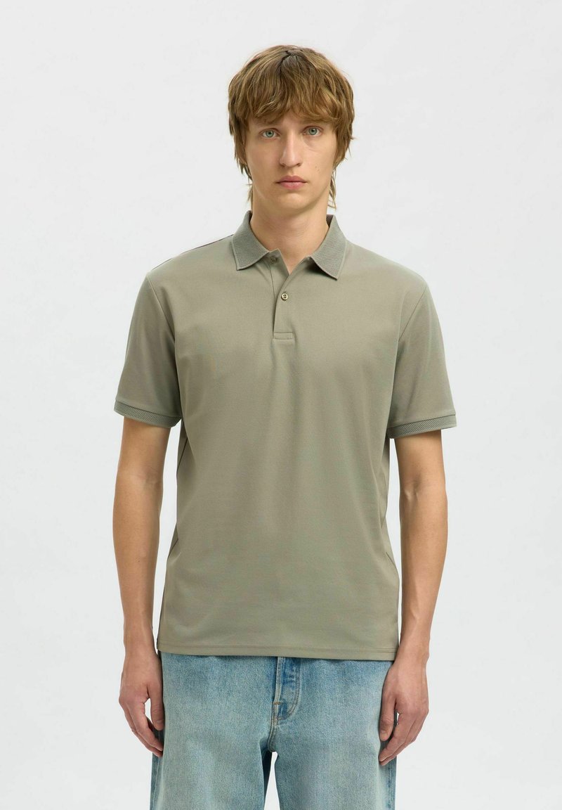 Selected Homme KURZARM - Polo majica - vetiver