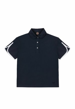Marineblauw poloshirt met een kraag, drie knopen en korte mouwen, voorzien van witte accenten op de schouders. Gemaakt van zachte, ademende stof.