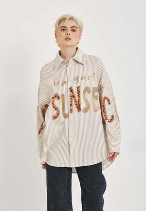 MIRIAM - Blúzka so zapínaním na gombíky - beige