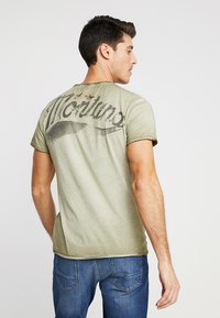 Key Largo MONTANA - Camiseta estampada - military green