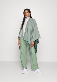 someday. BILASI - Viitta - pine green