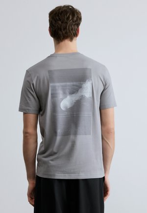 JOIN - Potiskana majica - open grey