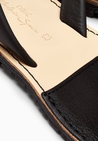 Next BEACH - Páskové sandály  - black leather