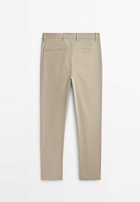 Beige byxor med skräddarsydd design, som har en slät front, två bakfickor och ett mjukt, lätt tyg.