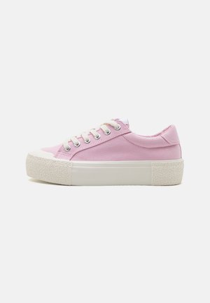 Trainers - pink
