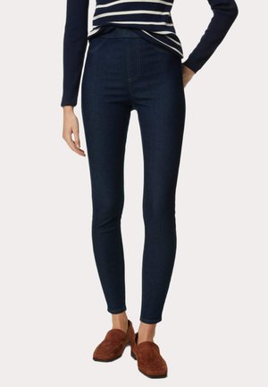 - Jeansy Skinny Fit