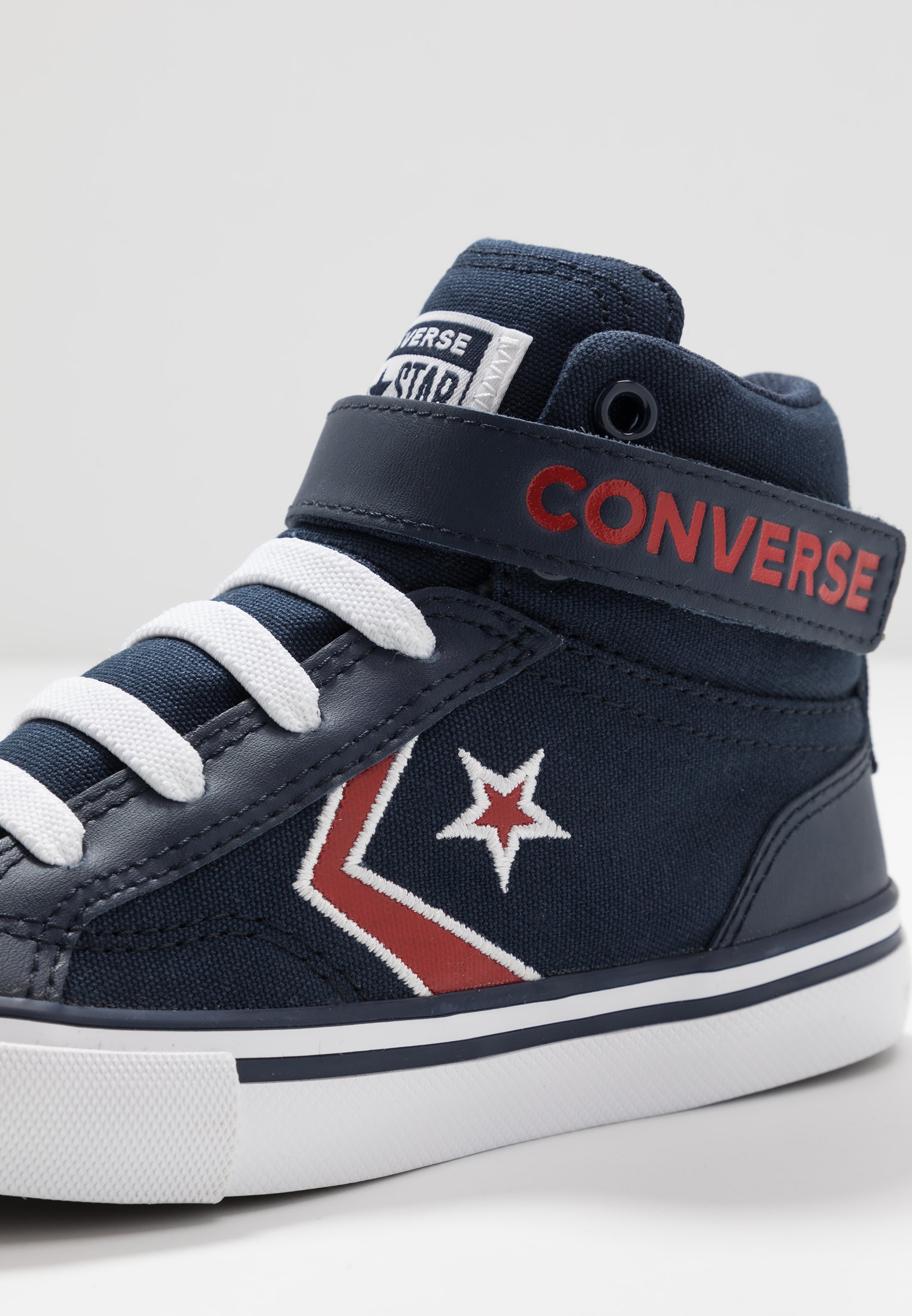 pro blaze strap converse