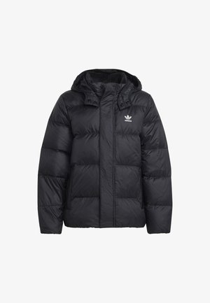 Czarna puchowa kurtka z kapturem, z pikowanym wzorem, zamek błyskawiczny z przodu, napy oraz małe białe logo po lewej stronie na piersi.