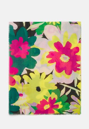 Heldere bloemrijke stof met grote bloemen in roze, geel, groen en paars op een lichte achtergrond, met licht versleten randen.