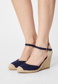 Anna Field Wide Fit Lodičky na klínu - blue