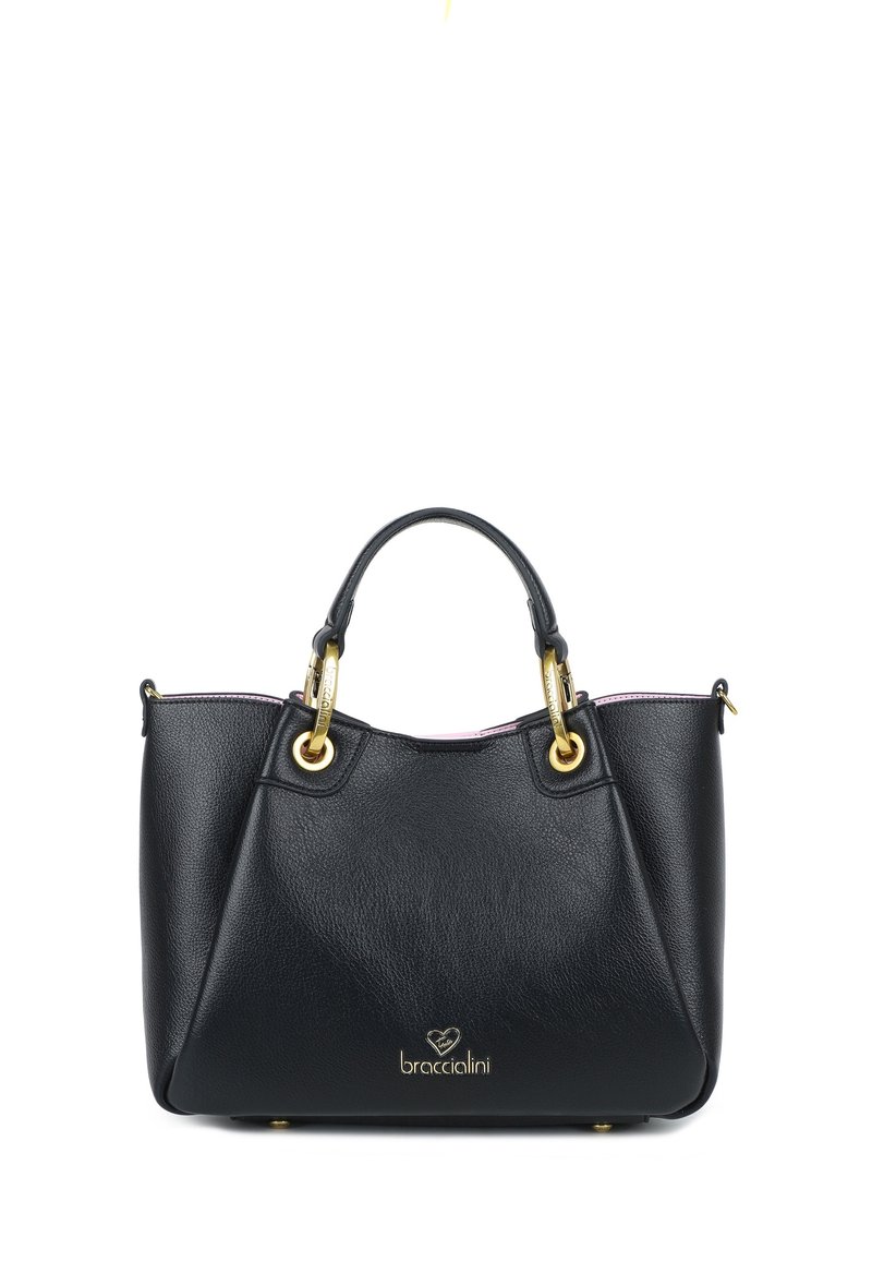Borsa a tracolla in pelle nera con hardware dorato. Presenta una forma strutturata, doppio manico superiore e un accento con logo sulla parte frontale. Finitura testurizzata.