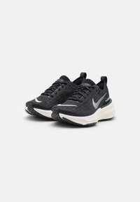 Nike Performance Scarpe da corsa su strada - black