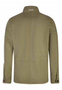 Veste vert olive en tissu léger, avec un col, des poignets boutonnés et un design sobre sans motifs ni accents visibles.