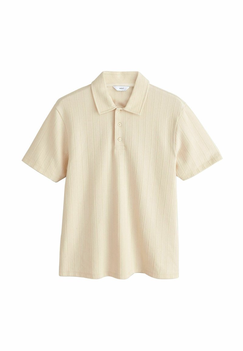 Polo beige à manches courtes, avec un design texturé à côtes, une patte de boutonnage à trois boutons et un col classique.