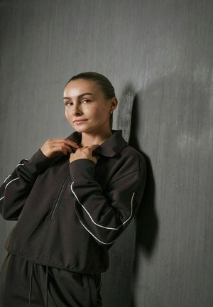 ONLY Play, Sweatshirt - chocolate torte