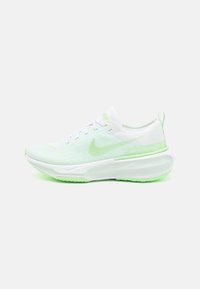 Nike Performance ZOOMX INVINCIBLE FK 3 - Scarpe da corsa su strada - white/vapor green/barely green/green glow