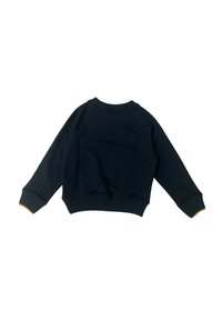 Felpa nera con scollo a girocollo a coste, maniche raglan e polsini a coste con accenti gialli sui bordi delle maniche. Texture morbida.