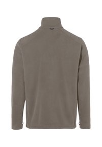 Pullover grigio in pile con colletto alto, maniche lunghe e una texture liscia. Presenta cuciture piatte e una zip frontale.