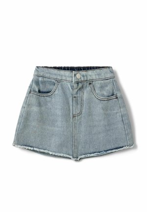 Dżinsowa mini spódniczka w jasnoniebieskim kolorze z postrzępionym dołem. Posiada zapięcie na guziki z przodu oraz dwie przednie kieszenie z subtelnymi przeszyciami.