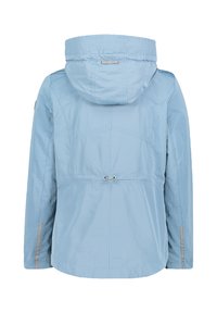 Hellblauer Windbreaker mit Kapuze, Tunnelzug in der Taille, seitlichen Taschen und reflektierenden Akzenten an den Ärmeln. Glatter, leichter Stoff.