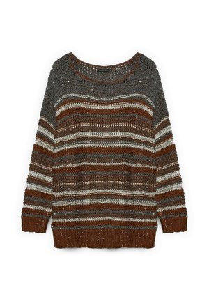 Suéter de punto a rayas marrón y gris con un ajuste holgado, cuello redondo y diseño texturizado. La tela es ligeramente transparente con toques metálicos.