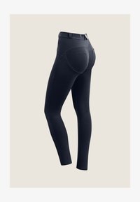 Non selezionato, dark sapphire