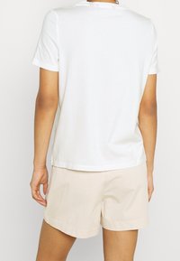 Vero Moda Camiseta estampada - white