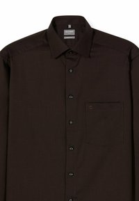 Dunkelbraune, knöpfbare Hemd aus strukturiertem Stoff, mit einem spitzen Kragen, sieben schwarzen Knöpfen und einer Brusttasche mit einem dezenten Logo.
