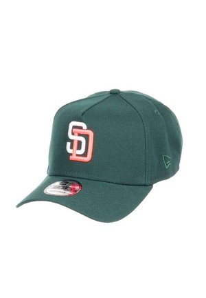 Green cap featuring an embroidered "SD" logo in white and orange. Classic design with a curved brim and adjustable strap at the back.
