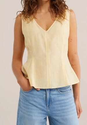 WE Fashion, Blouse - yellow