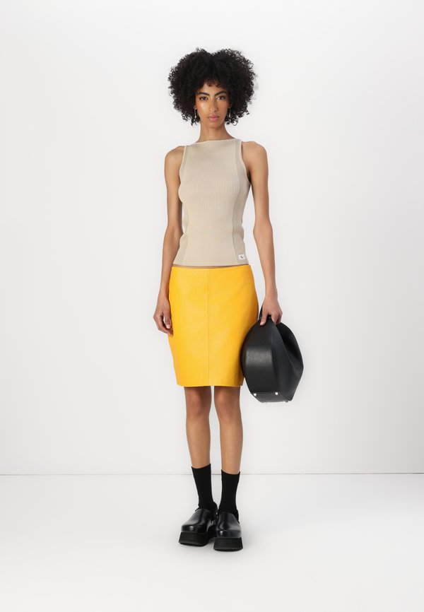 CECILIANA CLASSIC  - Leather skirt - saffron2