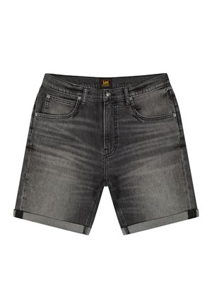 Fekete, kifakult farmer rövidnadrág hajtott szegélyekkel, elülső zsebekkel, övbújtatókkal és egy Lee márkajelzéssel a derékrészen.