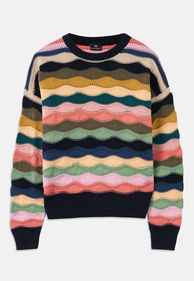 Pull multicolore avec un motif ondulé dans des teintes de rose, vert, bleu marine, or et crème ; col et poignets côtelés ; texture tricotée.