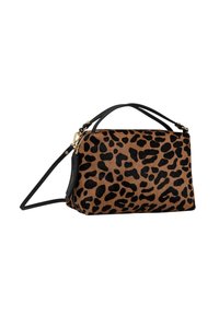 Borsa a tracolla con stampa leopardata marrone e nera, dotata di doppio manico nero e di una tracolla lunga nera removibile, su sfondo bianco.
